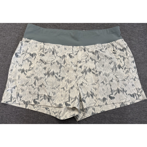 Athleta Trekkie North Short-Ethereal Bloom Magnolia White Size 16 - Picture 1 of 7